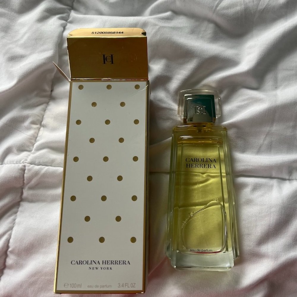 Carolina Herrera Perfume